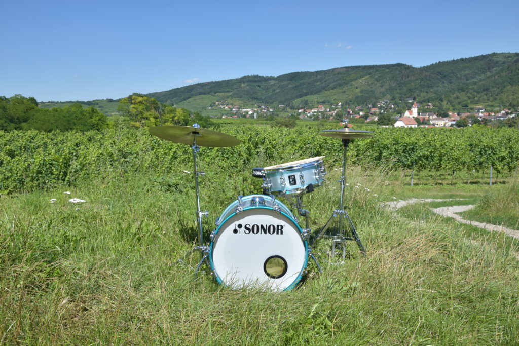 Sonor Kit im Weingarten